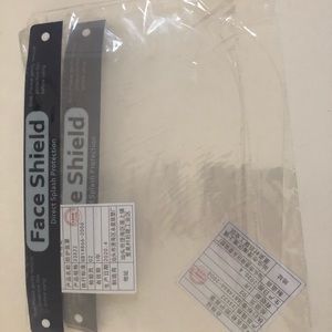 2 Face Shields